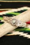 <img class='new_mark_img1' src='https://img.shop-pro.jp/img/new/icons43.gif' style='border:none;display:inline;margin:0px;padding:0px;width:auto;' />VINTAGE FRED HARVEY STYLE HORSE TURQUOISE SILVER BANGLE 