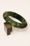 <img class='new_mark_img1' src='https://img.shop-pro.jp/img/new/icons43.gif' style='border:none;display:inline;margin:0px;padding:0px;width:auto;' />VINTAGE BAKELITE CARVED BANGLE (GRN/YLW)