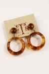 <img class='new_mark_img1' src='https://img.shop-pro.jp/img/new/icons43.gif' style='border:none;display:inline;margin:0px;padding:0px;width:auto;' />VINTAGE BAKELITE HOOP DANGLE EARRINGS (R.BEER)