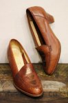 <img class='new_mark_img1' src='https://img.shop-pro.jp/img/new/icons43.gif' style='border:none;display:inline;margin:0px;padding:0px;width:auto;' />70'S ALMOND TOE AZTEC PATTERN WOOD HEEL PUMPS (BRN)
