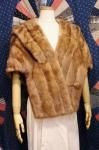 <img class='new_mark_img1' src='https://img.shop-pro.jp/img/new/icons43.gif' style='border:none;display:inline;margin:0px;padding:0px;width:auto;' />VINTAGE 50'S60'S MINK FUR CAPE (L.BRN)