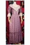 <img class='new_mark_img1' src='https://img.shop-pro.jp/img/new/icons43.gif' style='border:none;display:inline;margin:0px;padding:0px;width:auto;' />70'S GUNNE SAX LACE BOTANICAL PRINT MAXI DRESS (PPL/WHT)