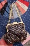 <img class='new_mark_img1' src='https://img.shop-pro.jp/img/new/icons43.gif' style='border:none;display:inline;margin:0px;padding:0px;width:auto;' />30'S WOOD BEAD CELLULOID FRAME CLASP HANDBAG (IVY/BLE/RED/BRN)