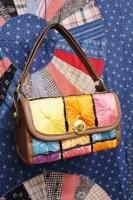 <img class='new_mark_img1' src='https://img.shop-pro.jp/img/new/icons43.gif' style='border:none;display:inline;margin:0px;padding:0px;width:auto;' />60'S RAFFIA SIDE WOOD BOX HANDBAG (MULTI)