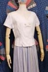 <img class='new_mark_img1' src='https://img.shop-pro.jp/img/new/icons43.gif' style='border:none;display:inline;margin:0px;padding:0px;width:auto;' />50'S V-NECK COTTON CROPPED TOPS (WHT)