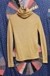 <img class='new_mark_img1' src='https://img.shop-pro.jp/img/new/icons43.gif' style='border:none;display:inline;margin:0px;padding:0px;width:auto;' />DEAD STOCK 70'S METALLIC GOLD LOOSE TURTLE NECK TOPS (GLD)