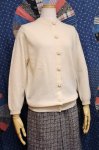 50'S CASHMERE PLAIN CARDIGAN WITH FLOWER BUTTON (IVY)