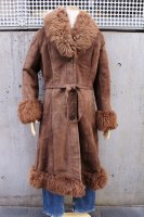 <img class='new_mark_img1' src='https://img.shop-pro.jp/img/new/icons21.gif' style='border:none;display:inline;margin:0px;padding:0px;width:auto;' />70'S REAL FUR TRIM MOUTON LONG COAT WITH BELT (S.BRN) ★20%OFF 32000円→