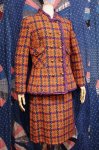 <img class='new_mark_img1' src='https://img.shop-pro.jp/img/new/icons21.gif' style='border:none;display:inline;margin:0px;padding:0px;width:auto;' />60'S DEVON HALL CHECK WOOL DOUBLE BREST JACKET & SKIRT SUIT (ORG/GRN/PPL) ★20%OFF 14000円→