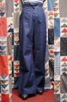 <img class='new_mark_img1' src='https://img.shop-pro.jp/img/new/icons43.gif' style='border:none;display:inline;margin:0px;padding:0px;width:auto;' />DEAD STOCK 80S US NAVY DENIM SAILOR UTILITY PANTS BELL BOTTOM (D.BLE)