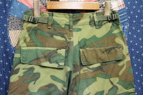 60'S US ARMY RIP STOP POPLIN GREEN LEAF CAMO JUNGLE FATIGUE PANTS (GRN/BRN)  - PATINAS VINTAGE CLOSET