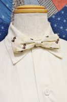 <img class='new_mark_img1' src='https://img.shop-pro.jp/img/new/icons43.gif' style='border:none;display:inline;margin:0px;padding:0px;width:auto;' />VINTAGE 50'S TWO FACE BOW TIE CLIP ON TYPE (BEIGE)