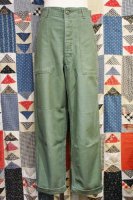 <img class='new_mark_img1' src='https://img.shop-pro.jp/img/new/icons43.gif' style='border:none;display:inline;margin:0px;padding:0px;width:auto;' />70'S US ARMY COTTON SATEEN BAKER PANTS (OD)
