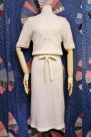 <img class='new_mark_img1' src='https://img.shop-pro.jp/img/new/icons21.gif' style='border:none;display:inline;margin:0px;padding:0px;width:auto;' />70'S FLOWER EMBROIDERED SUMMER KNIT DRESS WITH BELT (IVY) 50%OFF 11000ߢ