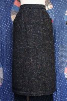 <img class='new_mark_img1' src='https://img.shop-pro.jp/img/new/icons43.gif' style='border:none;display:inline;margin:0px;padding:0px;width:auto;' />50'S NEP WOOL TIGHT LONG SKIRT (BLK/MULTI)