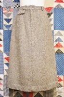 <img class='new_mark_img1' src='https://img.shop-pro.jp/img/new/icons43.gif' style='border:none;display:inline;margin:0px;padding:0px;width:auto;' />70'S Lady Balcarres WOOL TWEED SKIRT (BRN/GRN)