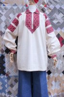 <img class='new_mark_img1' src='https://img.shop-pro.jp/img/new/icons43.gif' style='border:none;display:inline;margin:0px;padding:0px;width:auto;' />VINTAGE ROMANIA EMBROIDERED TUNIC BLOUSE (NTRL/RED)