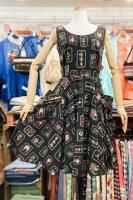50s NOVELTY PRINT RHINESTONE SLEEVELESS CIRCULAR DRESS (BLK/PNK)