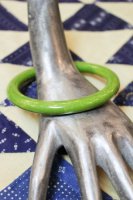 VINTAGE BAKELITE MARBLE COLOR BANGLE (Y.GRN)