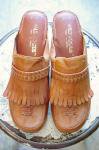 <img class='new_mark_img1' src='https://img.shop-pro.jp/img/new/icons43.gif' style='border:none;display:inline;margin:0px;padding:0px;width:auto;' />70'S LEATHER FRINGE SABOT HIGH HEEL(N.BRN)
