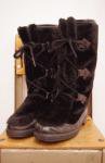 <img class='new_mark_img1' src='https://img.shop-pro.jp/img/new/icons43.gif' style='border:none;display:inline;margin:0px;padding:0px;width:auto;' />70'S FAKE FUR LACE UP STYLE ESKIMO BOOTS(BLK)