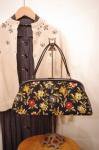 <img class='new_mark_img1' src='https://img.shop-pro.jp/img/new/icons43.gif' style='border:none;display:inline;margin:0px;padding:0px;width:auto;' />60'SNEEDLEPOINT FLOWER PATTERN HAND BAG(BLK)
