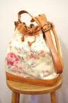 <img class='new_mark_img1' src='https://img.shop-pro.jp/img/new/icons43.gif' style='border:none;display:inline;margin:0px;padding:0px;width:auto;' />RALPH LAUREN FLOWER CANVAS BACKET SHOULDER BAG(L.YLW)