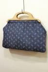 <img class='new_mark_img1' src='https://img.shop-pro.jp/img/new/icons43.gif' style='border:none;display:inline;margin:0px;padding:0px;width:auto;' />50'S EMBRIDERED FABRIC WOOD HANDLE BAG (D.BLE)