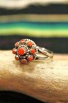 <img class='new_mark_img1' src='https://img.shop-pro.jp/img/new/icons43.gif' style='border:none;display:inline;margin:0px;padding:0px;width:auto;' />NEW ZUNI  9 CORAL SILVER RING