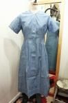 <img class='new_mark_img1' src='https://img.shop-pro.jp/img/new/icons43.gif' style='border:none;display:inline;margin:0px;padding:0px;width:auto;' />50'S V-NECK CHAMBRAY UNIFORM DRESS (C.BLE)