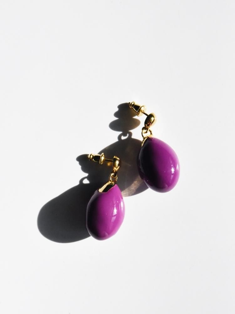 ララガン R.ALAGAN EGGPLANT EARRINGS | www.ishela.com.br