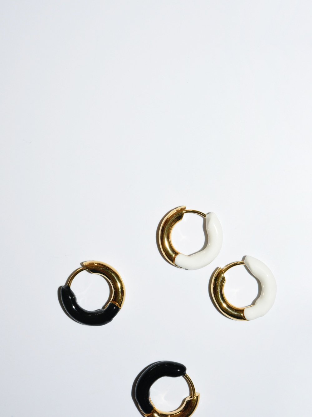 R.ALAGAN DIPPED TINY ALL ROUND HOOPS - n e p