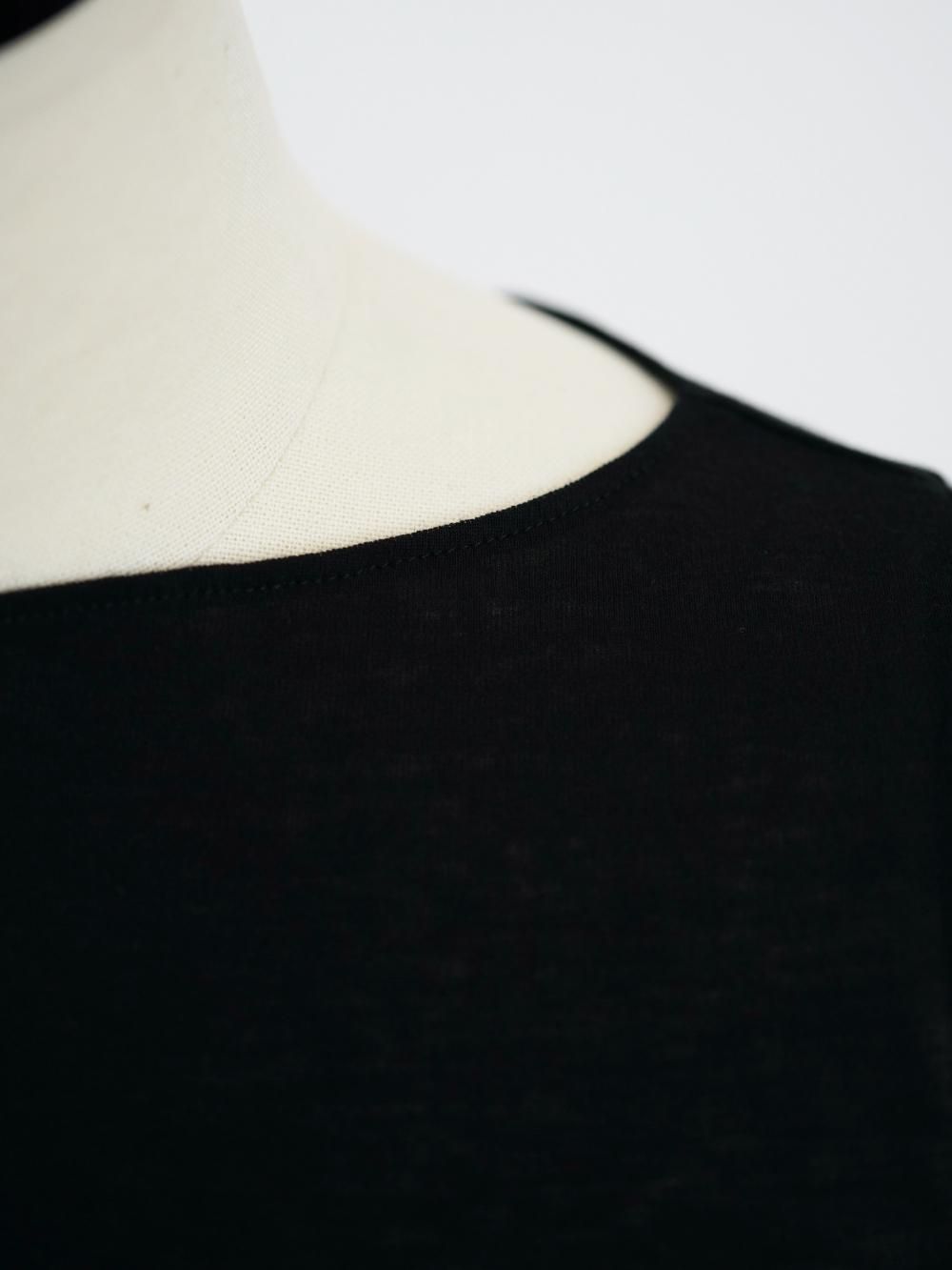 AURALEE HIGH GAUGE SHEER RIB BOAT NECK L/S TEE / BLACK - n e p