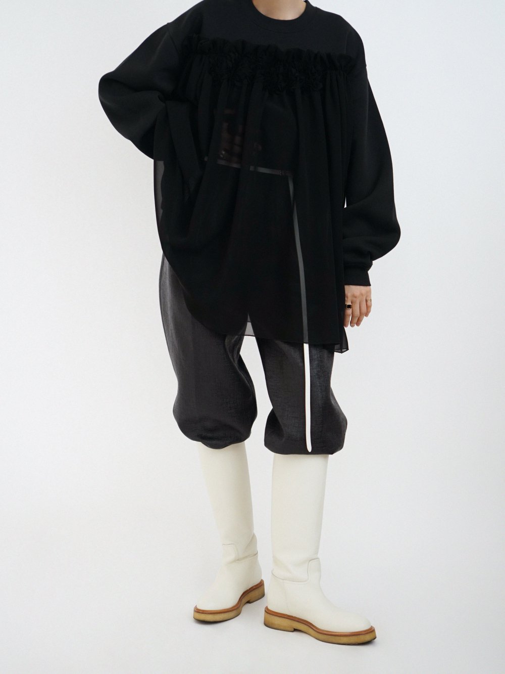 yuumiARIA GATHER FLOWER CHIFFON SWEAT / BLACK