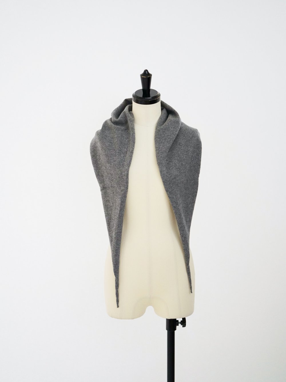 FUMIKA_UCHIDA CASHMERE HOODED STOLE / GREY