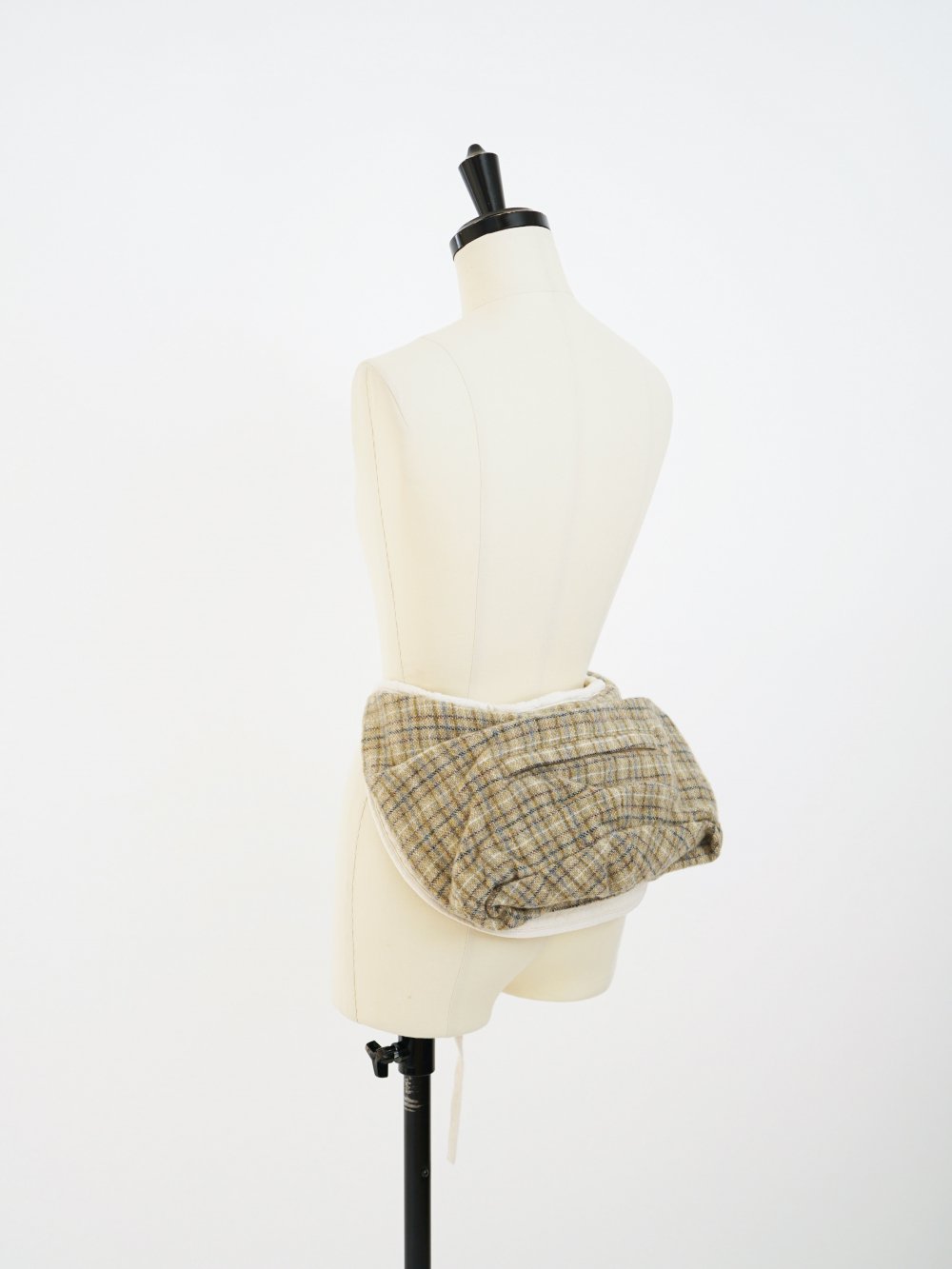 FUMIKA_UCHIDA PLAID TWEED BUSTLE BAG / PLAID BEIGE  