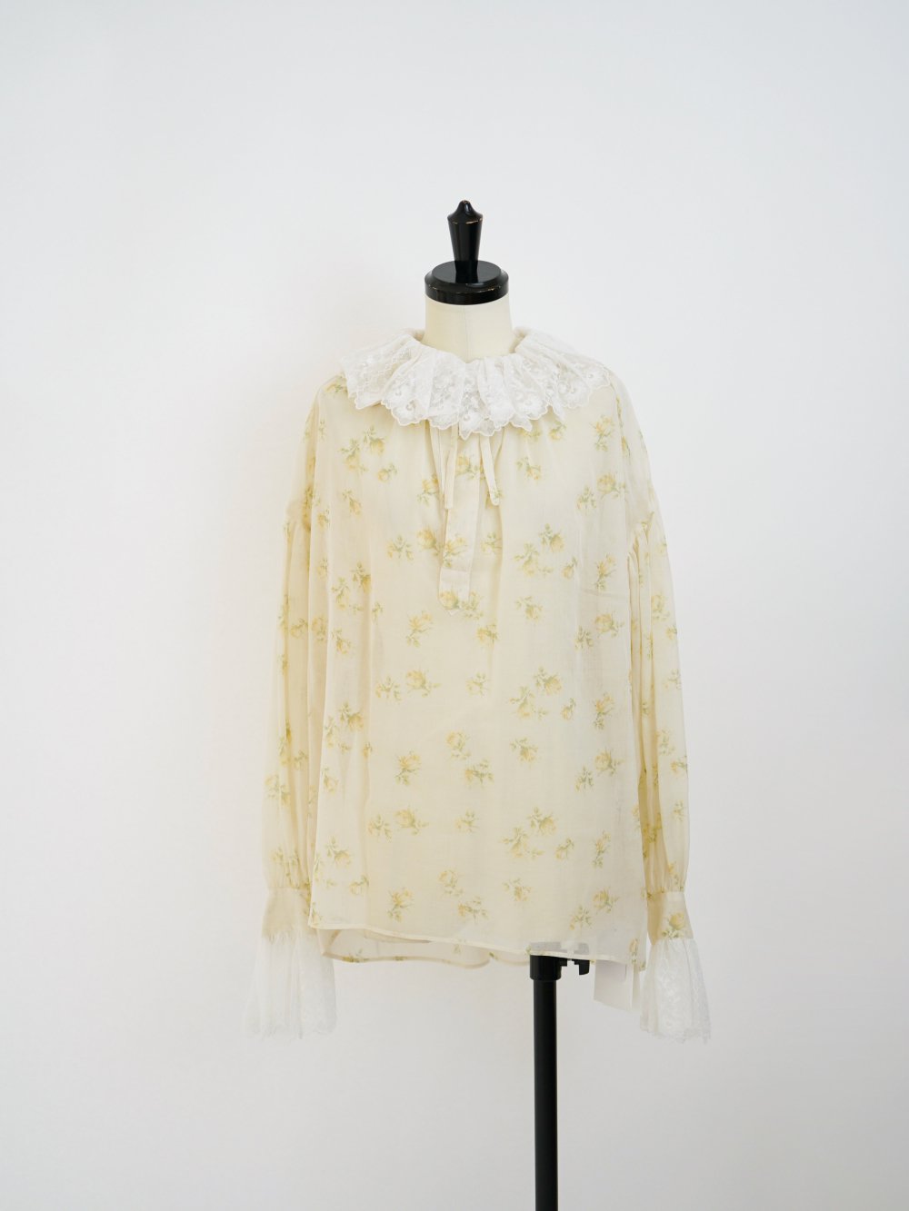 FUMIKA_UCHIDA FLOWER PRINTED RUFFLE HIGH-NECK BLOUSE 