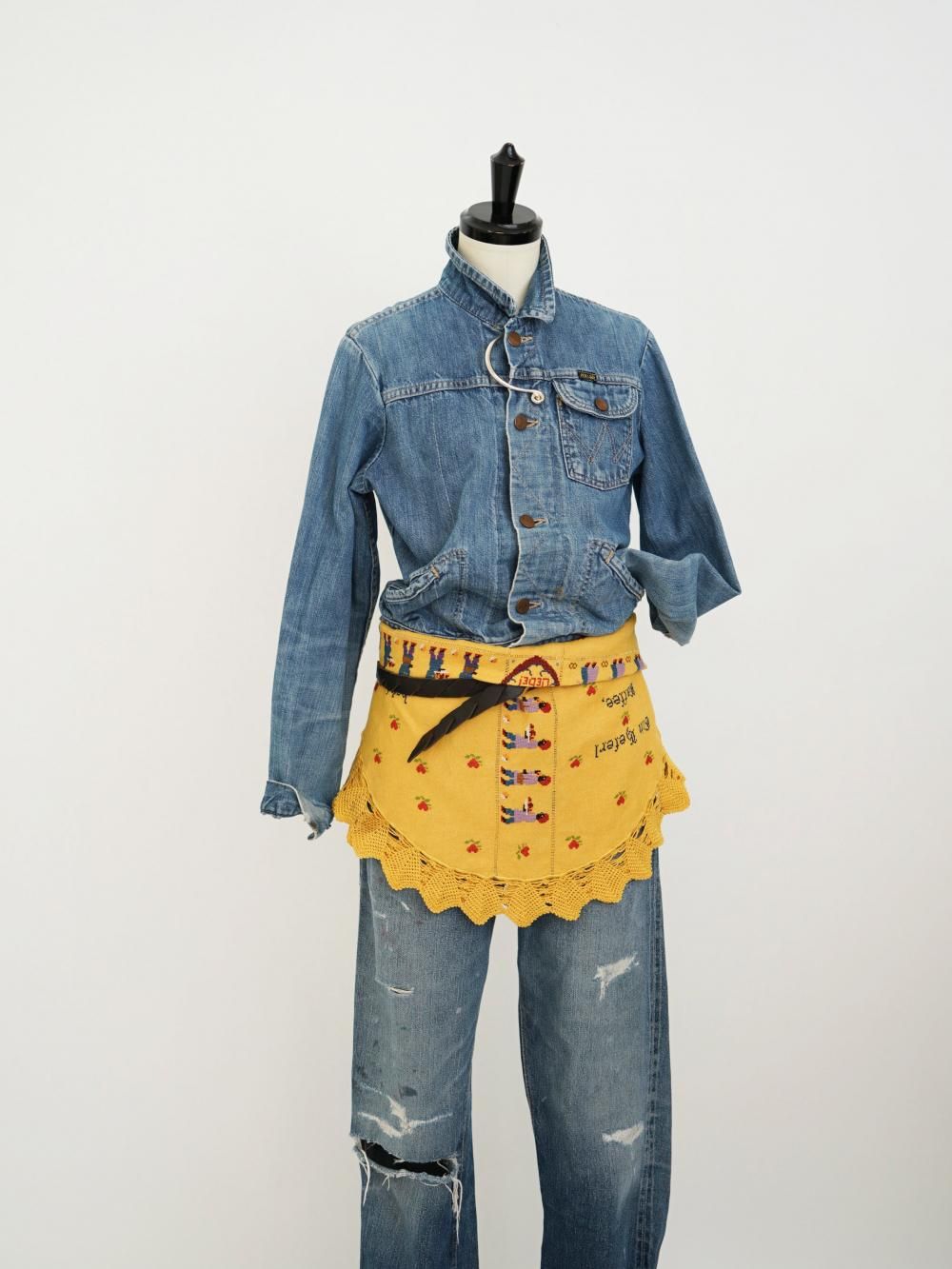 VINTAGE EMBROIDERY CLOTH