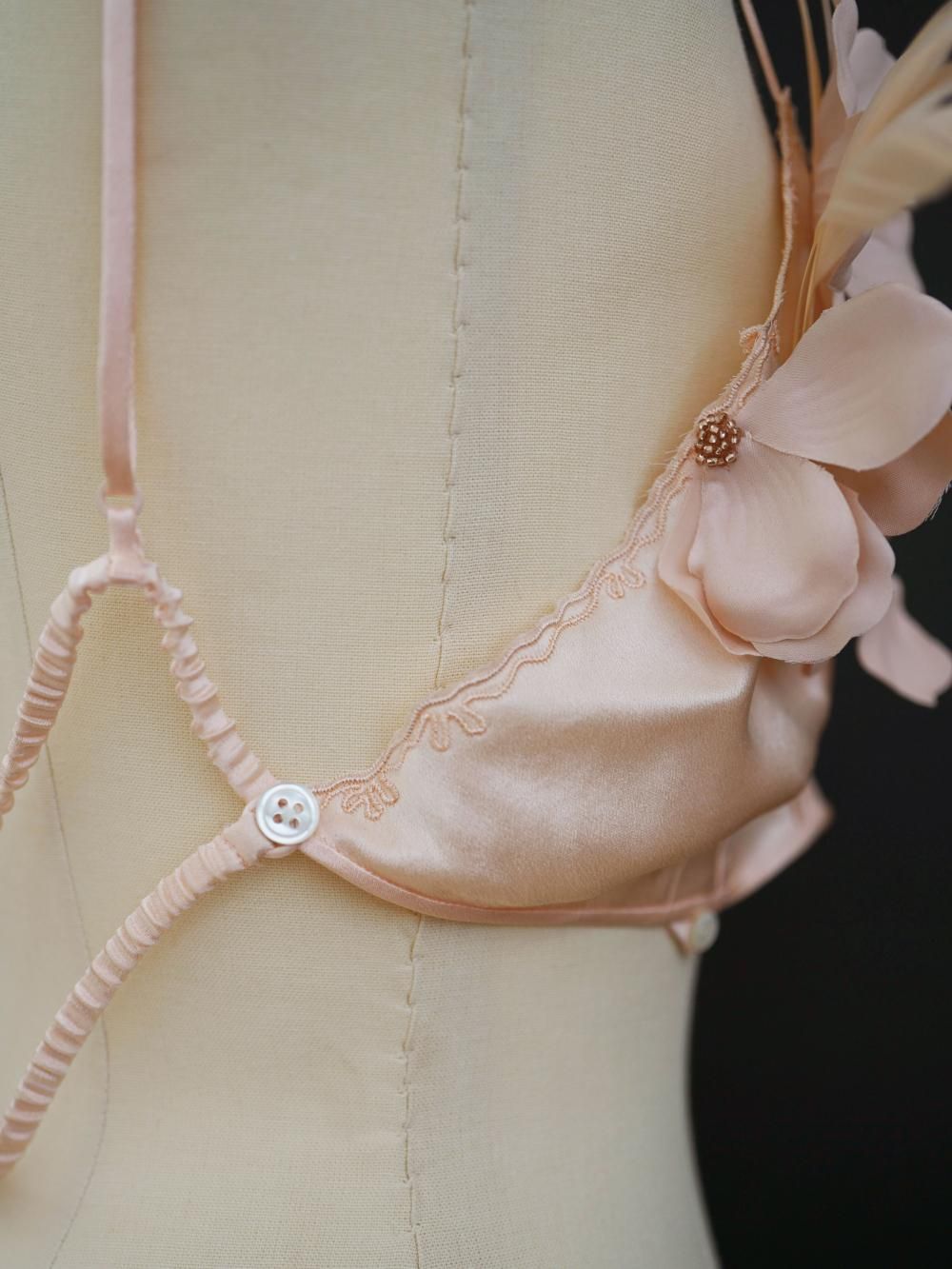 FUMIKA_UCHIDA SILK SATIN BRA TOP / CORAL - n e p