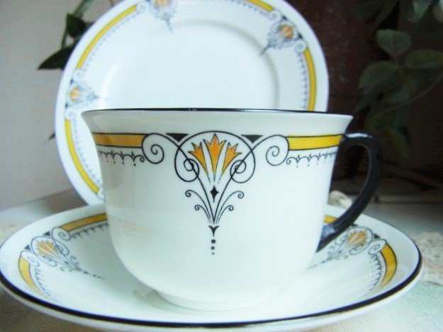 キッチン用品 食器 調理器具 陶器 美しいシェリー コーヒーカップソーサー クイーンアンシェイプ フィッシュネットフラワーズA
