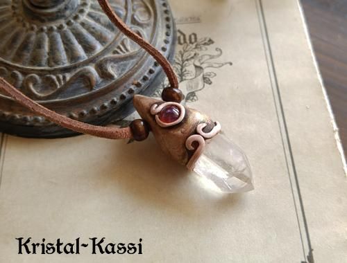 水晶,ドラゴンズブレスのペンダント 「石の種」 - Kristal-Kassi