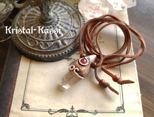 水晶,ドラゴンズブレスのペンダント 「石の種」 - Kristal-Kassi