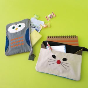 デコレ（DECOLE）HAPPY cat day フラットポーチ【ファッション収納】の商品画像