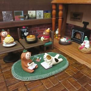 コンコンブル　喫茶 DECOLE concombre コンコンブル パンと喫茶 レトロな椅子 : 北欧