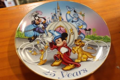 記念品‼️】ディズニー 25周年記念 装飾用皿ビンテージ - キャラクター ...