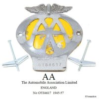 ORIGINAL AA CAR BADGE/当時物 オリジナル AAグリル バッジ 初期物 OY84617 (1945-1957) フィティング付属