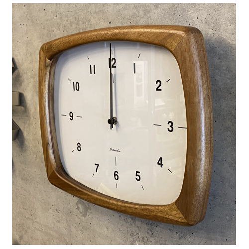 Niffer wall clock / ニフェルウォールクロック【電波時計】 - デザイナーズ家具 ミッドセンチュリー のデザイナーズ家具｜ギャレットインテリア＠中目黒