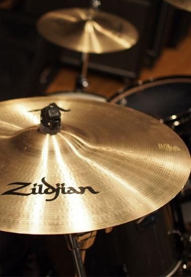 Cymbal Pendant 黒 シンバル ペンダントライト