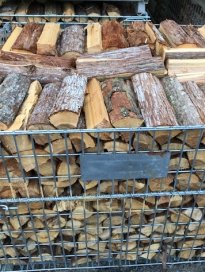 薪ストーブ用針葉樹薪 乾燥薪約300kg 着火性のよい針葉樹の薪ですの商品画像