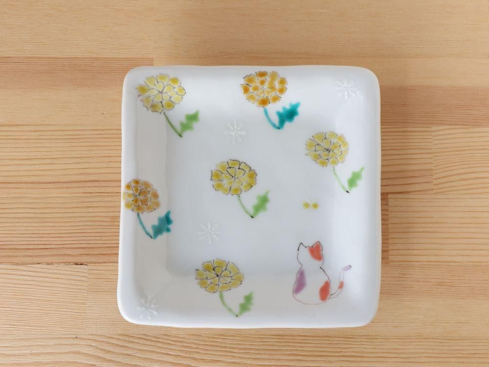 たんぽぽとみーちゃん 角皿 - 加賀商会は絵付工房色絵 遊を運営